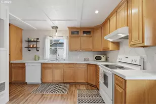 1023 B St, Washougal, WA 98671 - Photo 12