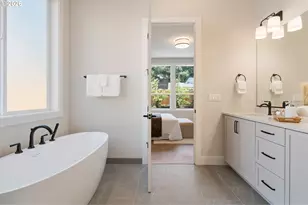9244 SW 74th Ave, Portland, OR 97223 - Photo 10
