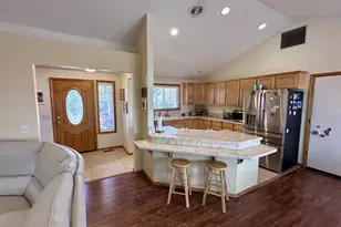 963 Hazelnut Ln, Springfield, OR 97478 - Photo 6