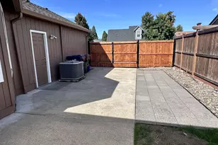 963 Hazelnut Ln, Springfield, OR 97478 - Photo 42