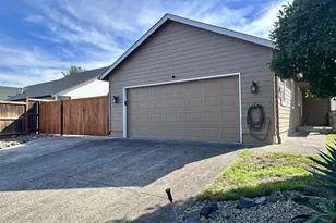 963 Hazelnut Ln, Springfield, OR 97478 - Photo 44