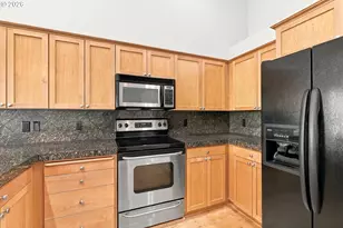 645 N Juniper Ct, Canby, OR 97013 - Photo 8