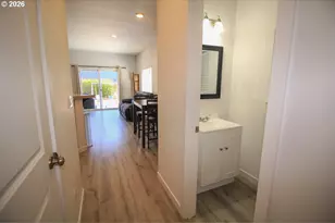 822 S 22nd Ave, Cornelius, OR 97113 - Photo 6