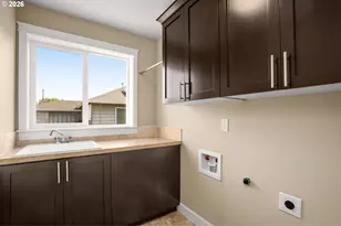 650 NW Willow Glen Pl, Beaverton, OR 97006 - Photo 24