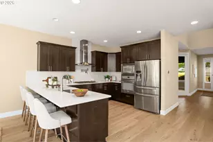 650 NW Willow Glen Pl, Beaverton, OR 97006 - Photo 10