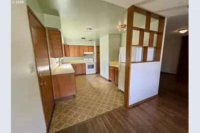 5104 NE Alberta St, Portland, OR 97218 - Photo 6