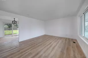 3075 NE Lancaster St, Corvallis, OR 97330 - Photo 4