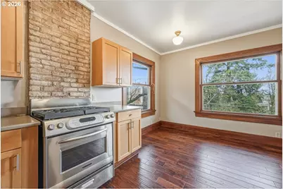 2386 NW Glisan St, Portland, OR 97210 - Photo 8