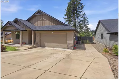 425 N Hyland Ln, Lowell, OR 97452 - Photo 2