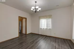 2390 NW Grenfell Loop, McMinnville, OR 97128 - Photo 8