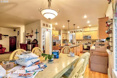 13755 SW Sandridge Dr, Portland, OR 97223 - Photo 8