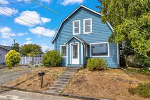 940 10th Ave, Seaside, OR 97138 - Photo 2