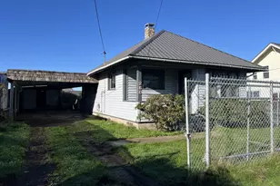 2260 Meade St, North Bend, OR 97459 - Photo 36