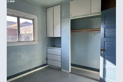 2260 Meade St, North Bend, OR 97459 - Photo 18