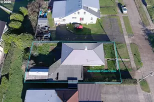 2260 Meade St, North Bend, OR 97459 - Photo 6