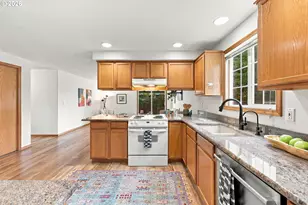19461 SW Euclid Ln, Beaverton, OR 97003 - Photo 12