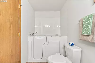 19461 SW Euclid Ln, Beaverton, OR 97003 - Photo 24