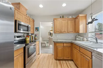 9024 SW 75th Ave, Tigard, OR 97223 - Photo 14