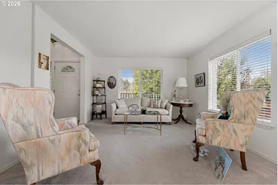 9024 SW 75th Ave, Portland, OR 97223 - Photo 4