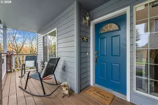 9024 SW 75th Ave, Portland, OR 97223 - Photo 2