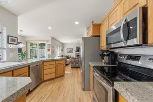 9024 SW 75th Ave, Portland, OR 97223 - Photo 14