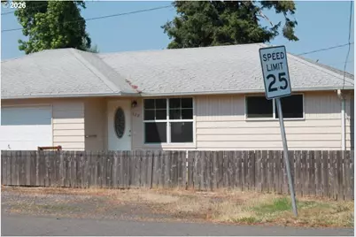 122 S 38th St, Springfield, OR 97478 - Photo 2