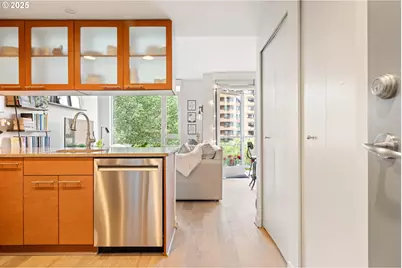 1500 SW 11th Ave #605, Portland, OR 97201 - Photo 2