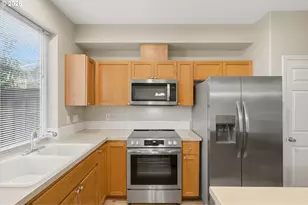20871 SW Skiver St, Beaverton, OR 97078 - Photo 8