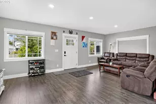 4856 SE 99th Ave, Portland, OR 97266 - Photo 4