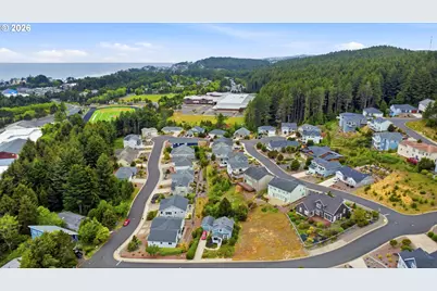 34 SE Inlet Ave, Lincoln City, OR 97367 - Photo 6