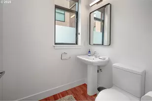 1634 NW Riverscape St, Portland, OR 97209 - Photo 10