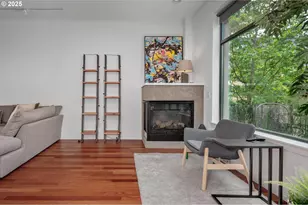 1634 NW Riverscape St, Portland, OR 97209 - Photo 4