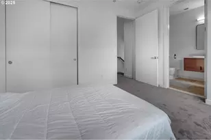 1634 NW Riverscape St, Portland, OR 97209 - Photo 16