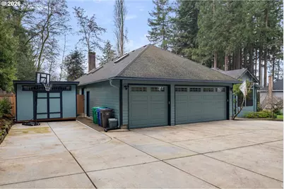 12116 SW Lesser Rd, Portland, OR 97219 - Photo 4