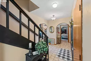 527 W Fourth St, Coquille, OR 97423 - Photo 16