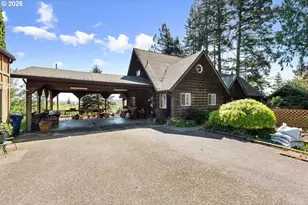 527 W Fourth St, Coquille, OR 97423 - Photo 6