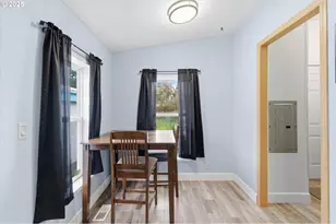 223 Quick Rd, Castle Rock, WA 98611 - Photo 12