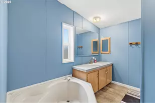 223 Quick Rd, Castle Rock, WA 98611 - Photo 18