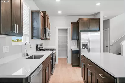 891 Legacy St, Eugene, OR 97402 - Photo 4