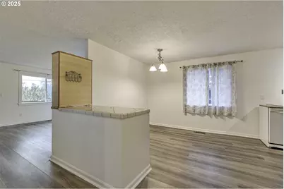 234 N 6th St, Saint Helens, OR 97051 - Photo 6