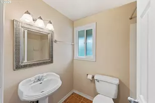 3461 Scott Ct, North Bend, OR 97459 - Photo 26