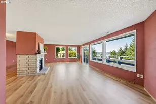 1037 Canyon Terrace, Coos Bay, OR 97420 - Photo 12