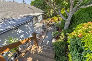 1037 Canyon Terrace, Coos Bay, OR 97420 - Photo 10