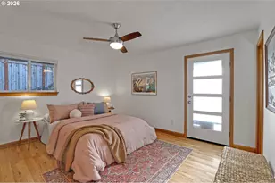 3360 SW Hamilton St, Portland, OR 97239 - Photo 16