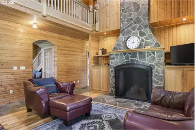 17765 Monnier Rd, Hubbard, OR 97032 - Photo 12