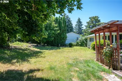 1560 NE Cochran Dr, Gresham, OR 97030 - Photo 28
