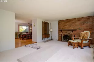 1560 NE Cochran Dr, Gresham, OR 97030 - Photo 6