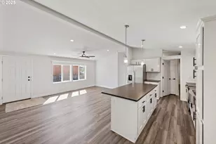 2780 34th St, Coos Bay, OR 97420 - Photo 8