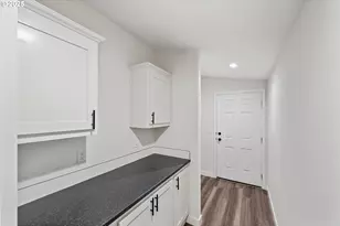 2780 34th St, Coos Bay, OR 97420 - Photo 14