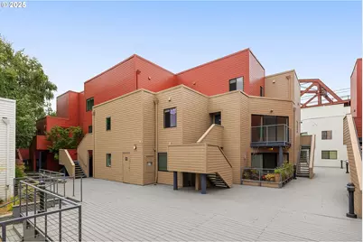 1010 NW Naito Pkwy #M15, Portland, OR 97209 - Photo 2